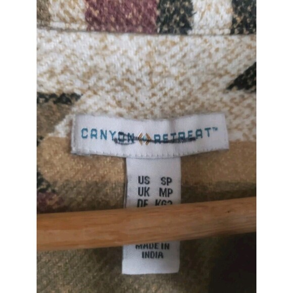 Canyon Retreat Top Womens Small Brown Aztec Tribal Flannel Shacket Pearl Button - Picture 3 of 7